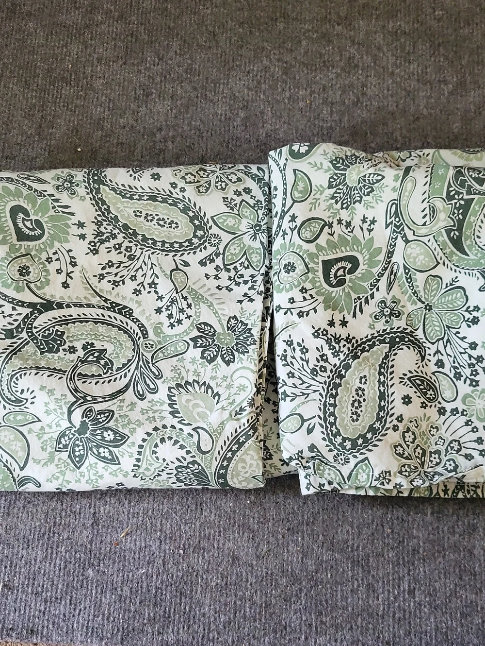 Ikea Rodgersia Green & White Paisley Pillowcase. Set Of 2. King Size